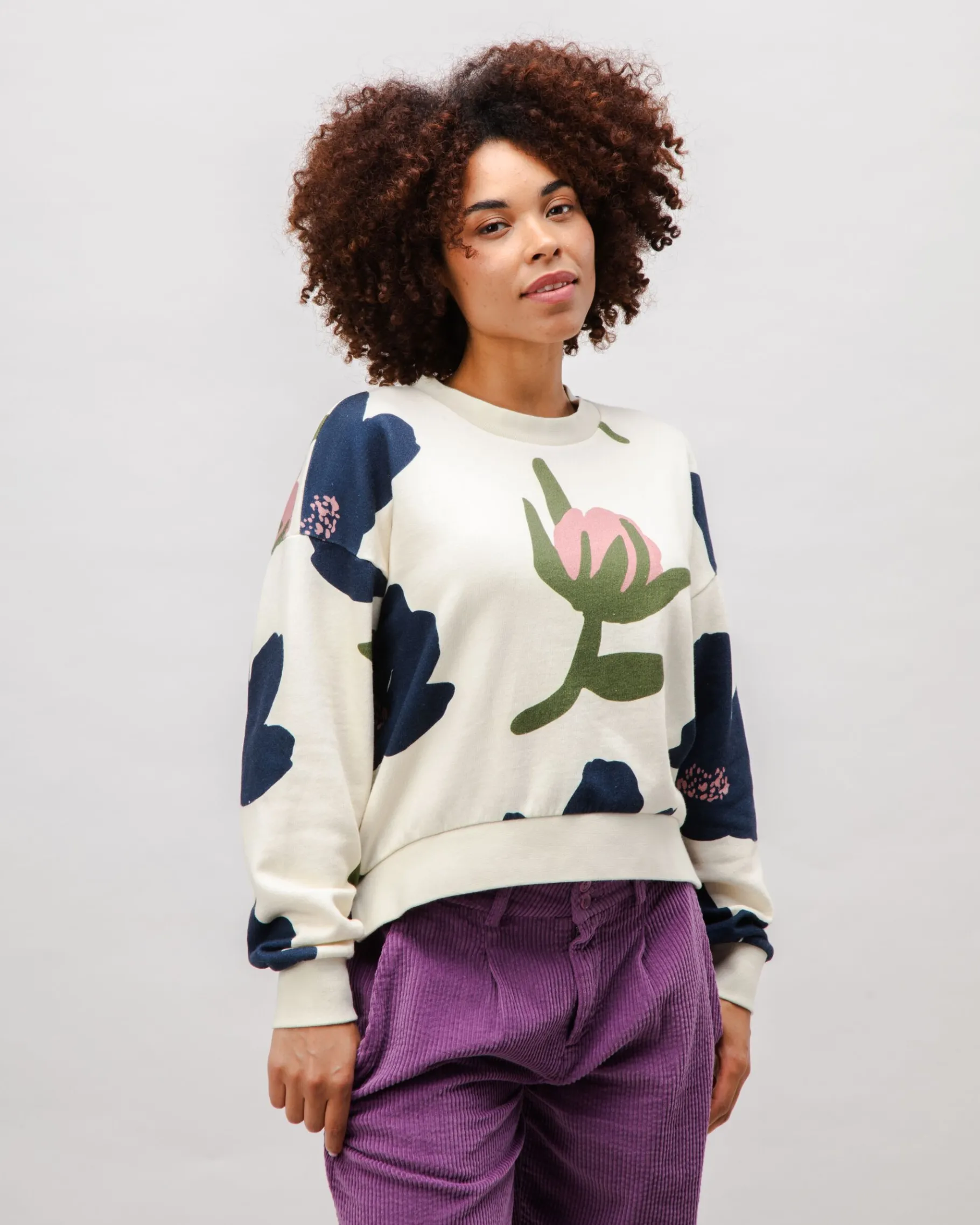 Bloom Rounded Baumwoll-Sweatshirt Ecru-Brava Fabrics New