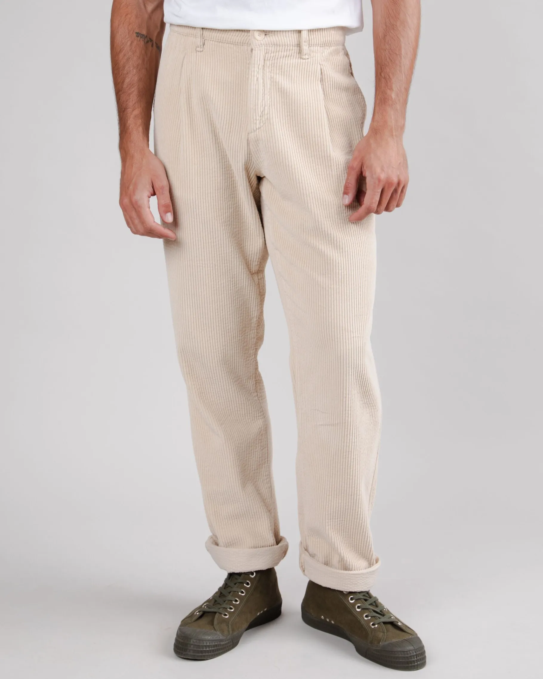 Cordhose mit Bundfalte Sand-Brava Fabrics Shop