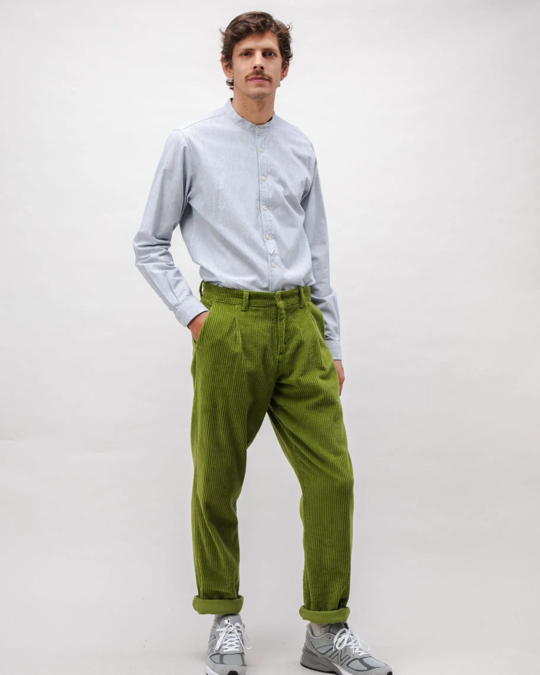 Cordhose mit Falten Chino Hosen Grün-Brava Fabrics Fashion