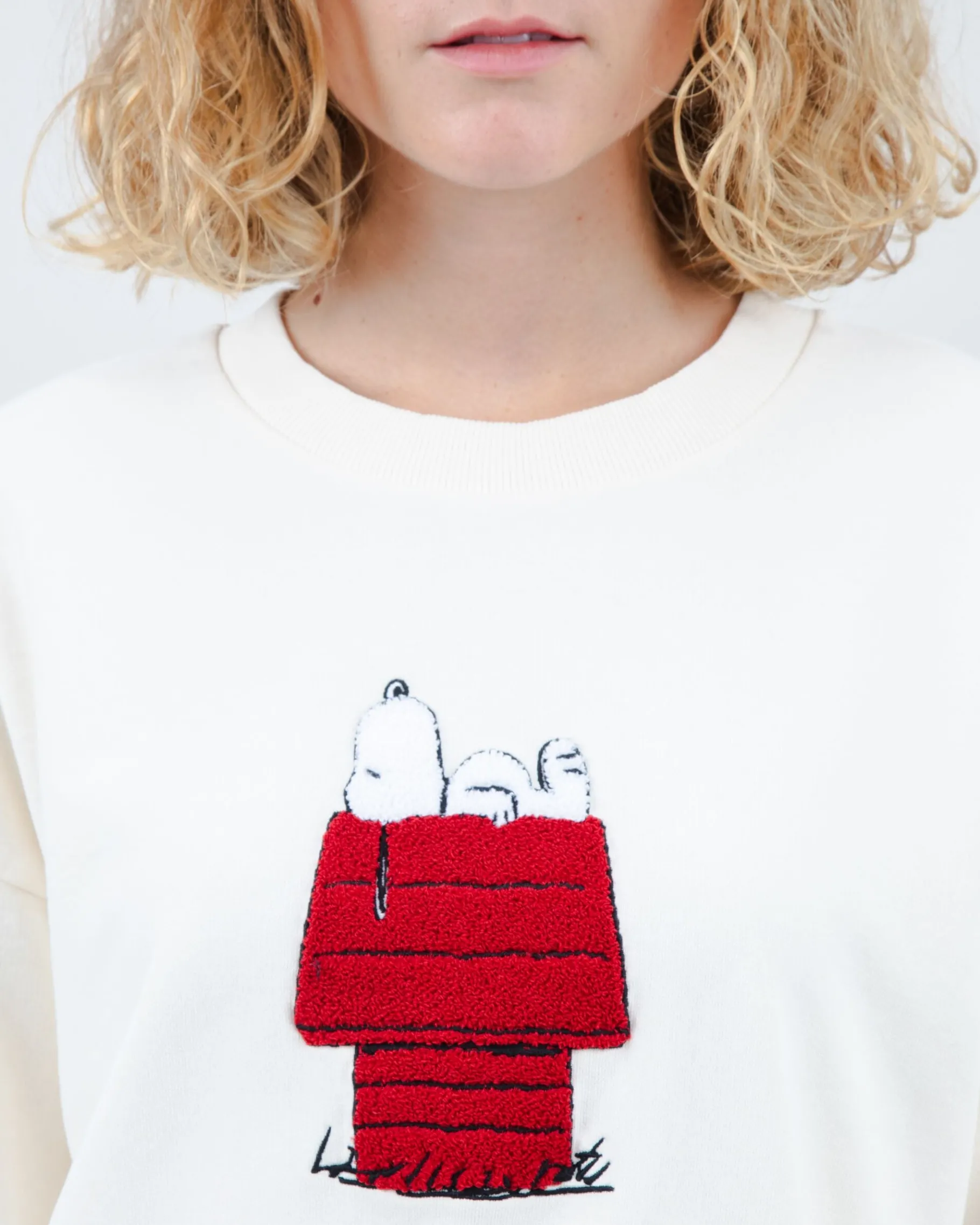 Peanuts Snoopy Doghouse Sweatshirt Cream-Brava Fabrics Store