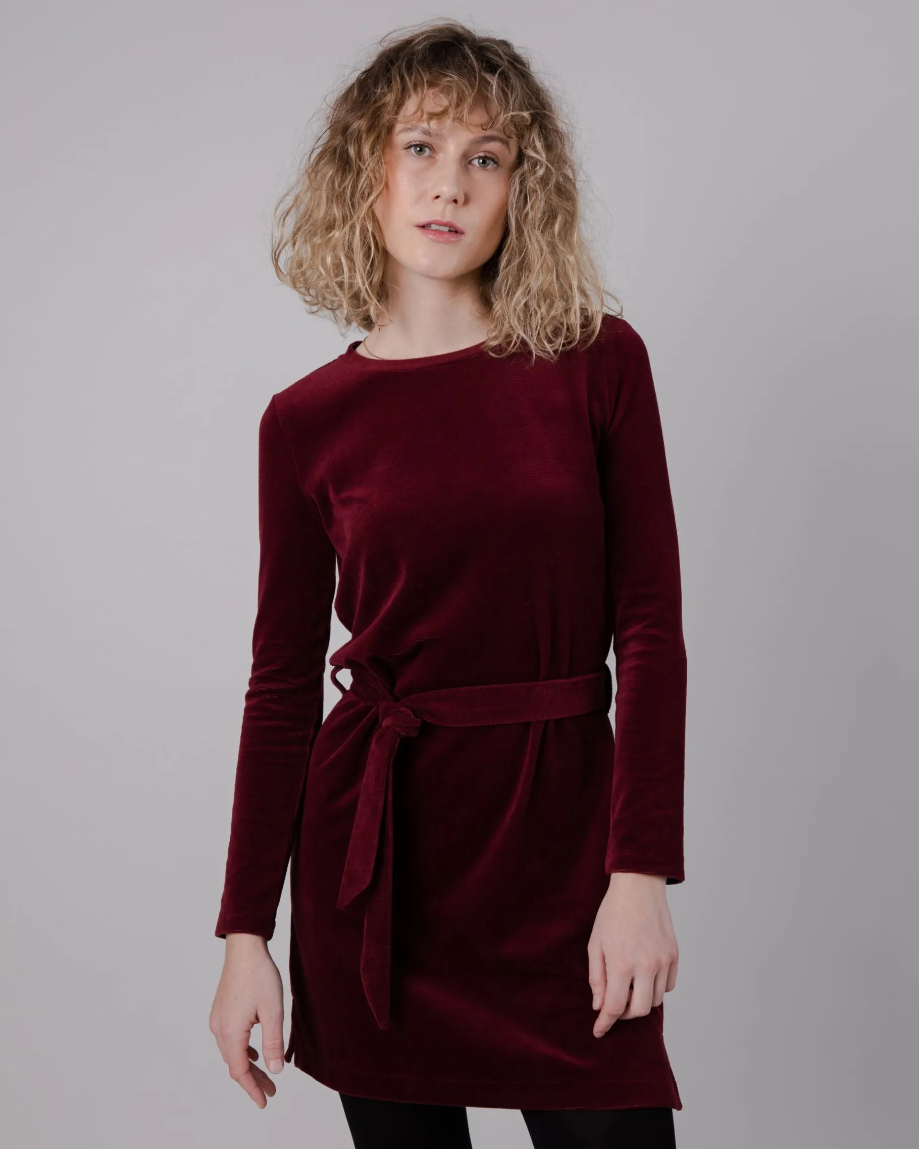 Velvet Kleid mit Gürtel Prune-Brava Fabrics Discount