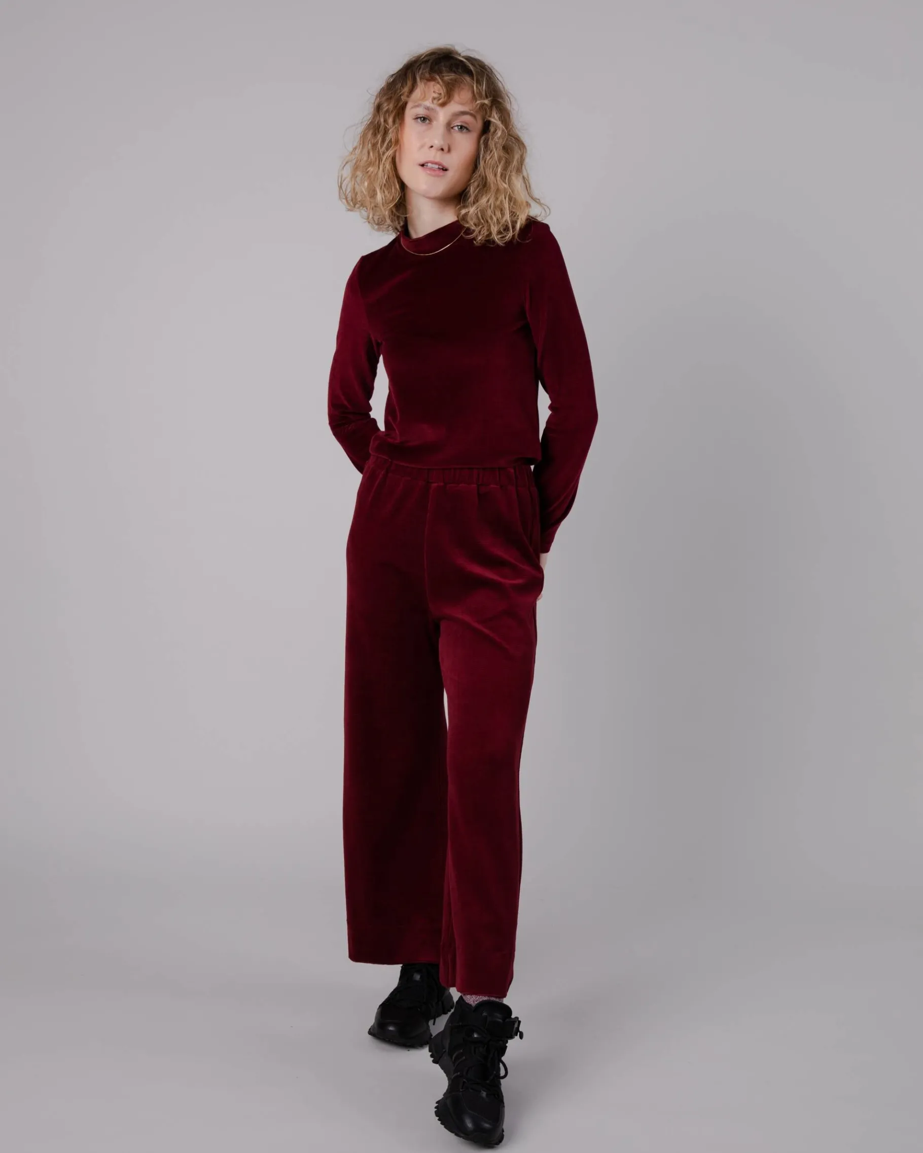 Velvet Perkins Pullover Prune-Brava Fabrics Hot